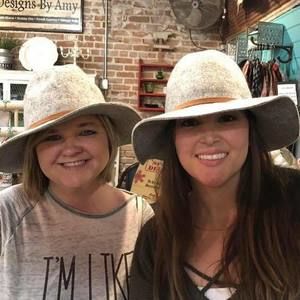 Meet your Posher, Tara